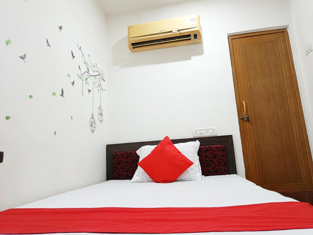 Hotel Executive Inn Hailakandi ภายนอก รูปภาพ